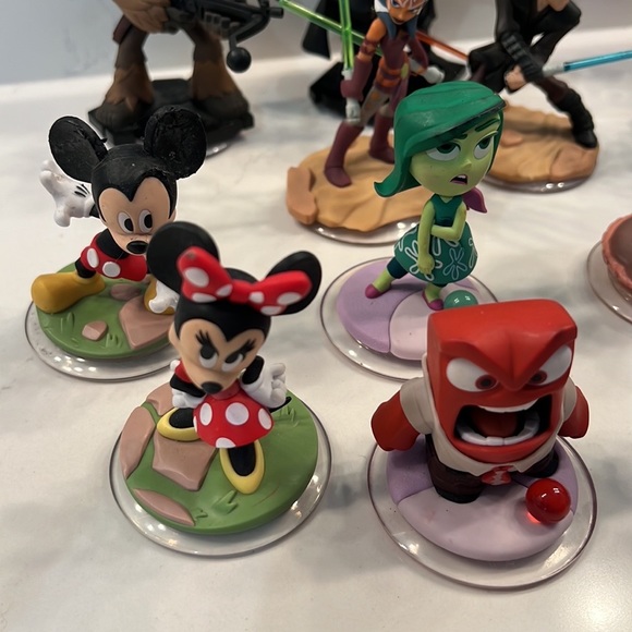Disney Infinity 26 Figures/ Crystals - Picture 3 of 9